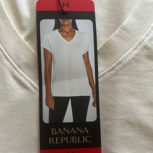 Banana Republic Short Sleeve V-Neck Side Seam Slip Top Size M cream